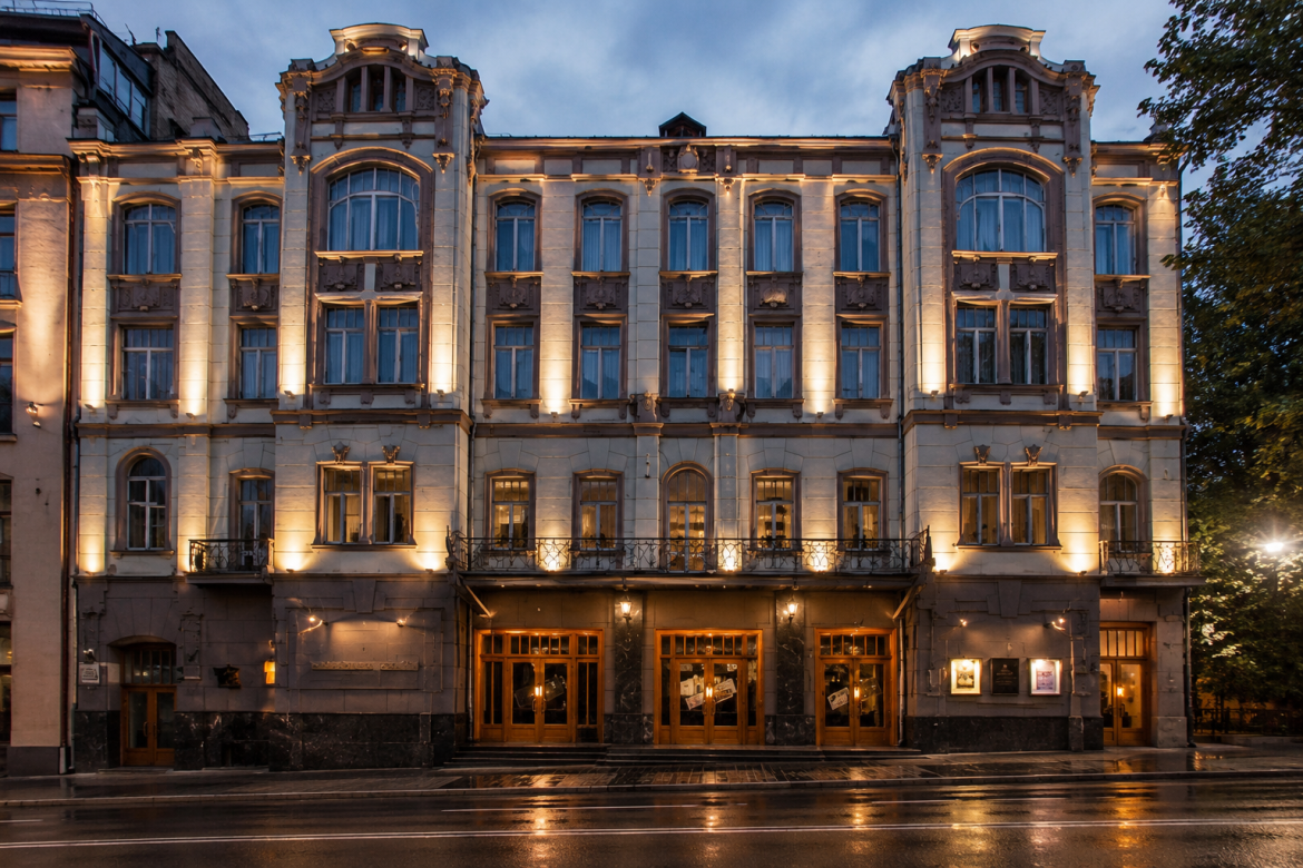 Молодий театр і Ticketsbox
